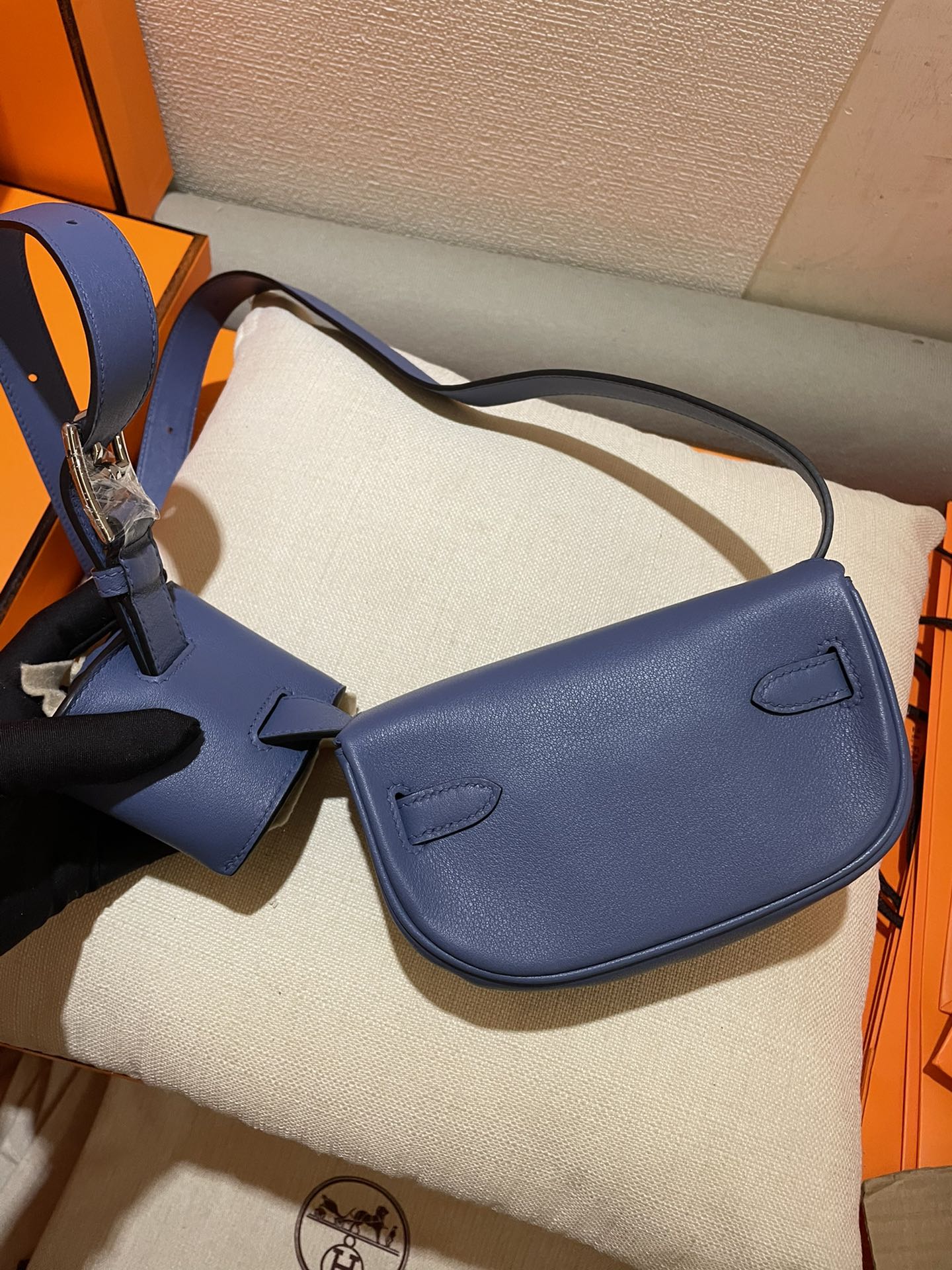 Hermes Kelly Moove Shoulder Bag In Blue Swift Leather